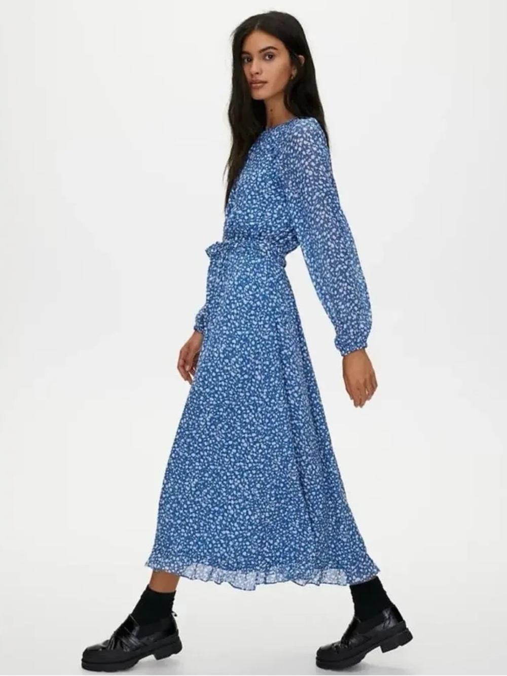 Aritzia Little Moon Verbenna Dress Blue Floral Long Sleeve Maxi size Small